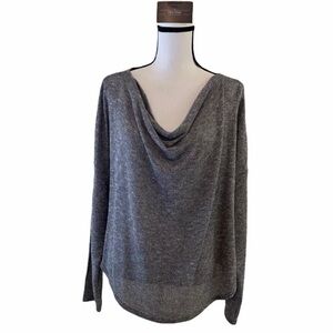 22. Apt 9 Silver Knit Top Size XL